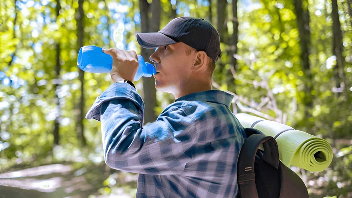Rucking: How Is It Different From A Normal Walk? Who Should Avoid It?