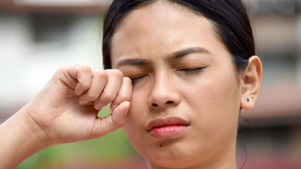 You Wash Your Face But Not Your Eyelids? Here’s Why That Might Be A Problem