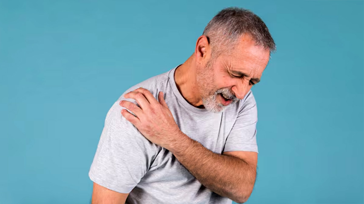 That One Shoulder Always Feels Tighter? Daily Habits That Might Be Causing It
