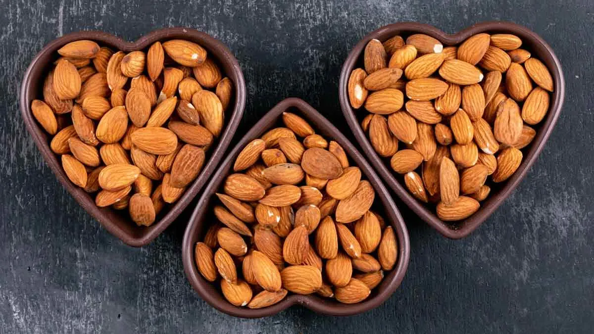 7 Reasons Why Soaked Almonds Should Be Taken on an Empty Stomach