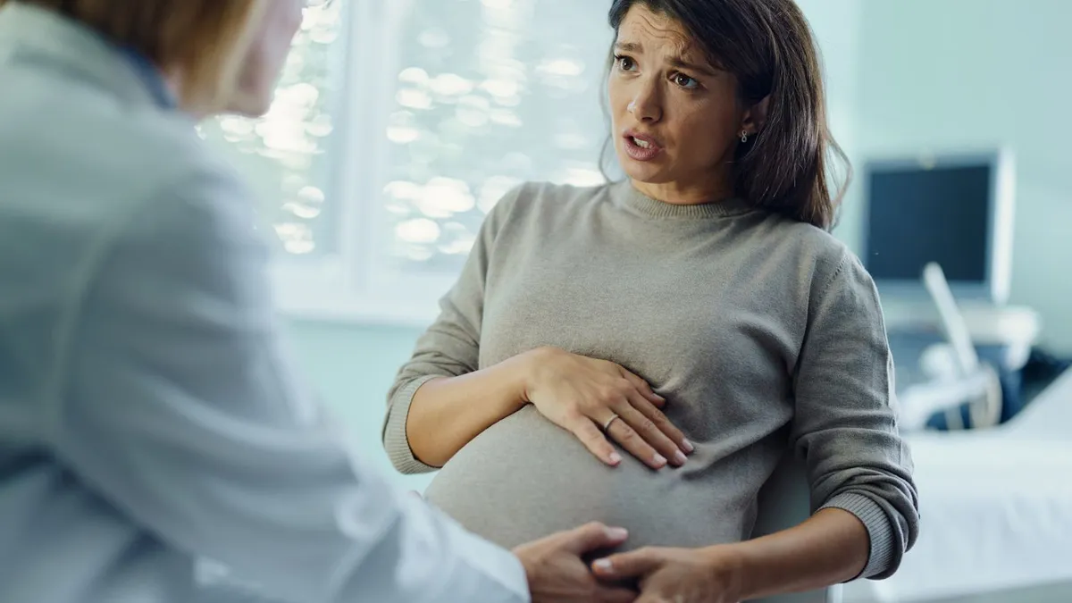 Pregnancy Mood Swings in Monsoon? A Gynaecologist Offers 5 Tips for Better Mental Health