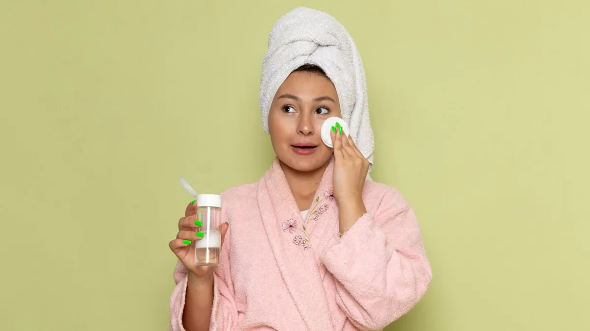Are Waterless Skincare Products Better for Your Skin? Experts Weigh In