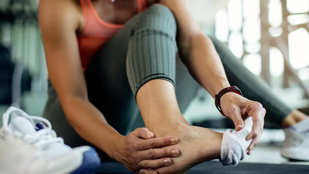 Pain In The Heel And Arch Of The Foot? Know The Causes Of Plantar Fasciitis And Treatment Options