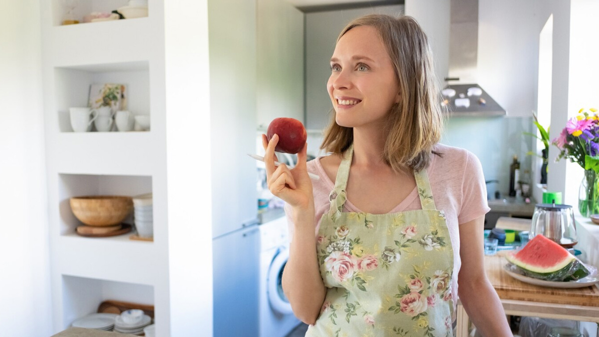 4 Superfoods Every Mom Should Be Eating, According to Nutritionist