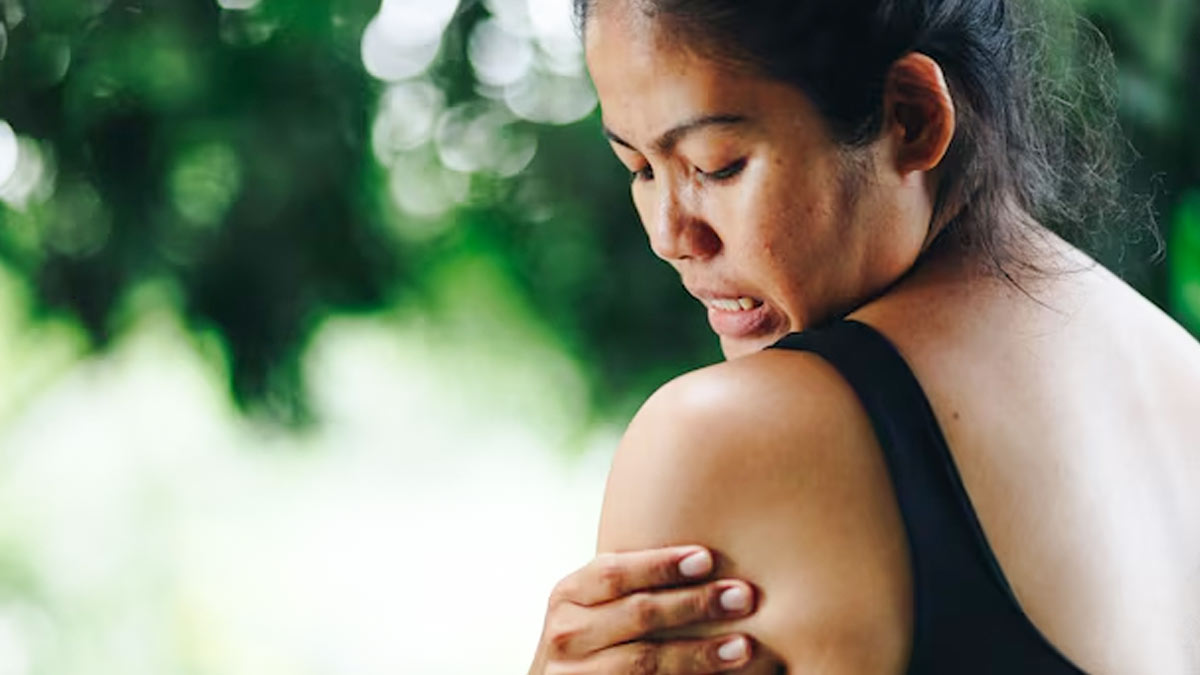Why Does Your Skin Feels Itchy After Wearing Damp Clothes And How To Fix It?