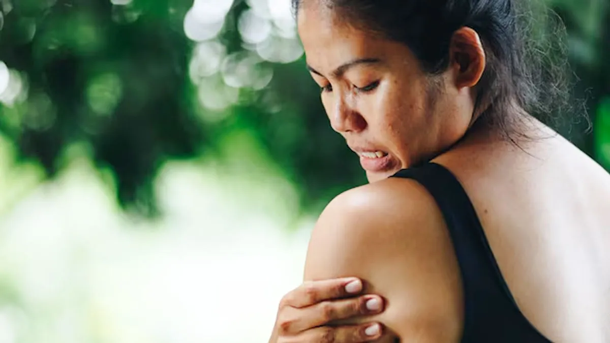 Why Does Your Skin Feels Itchy After Wearing Damp Clothes And How To Fix It?