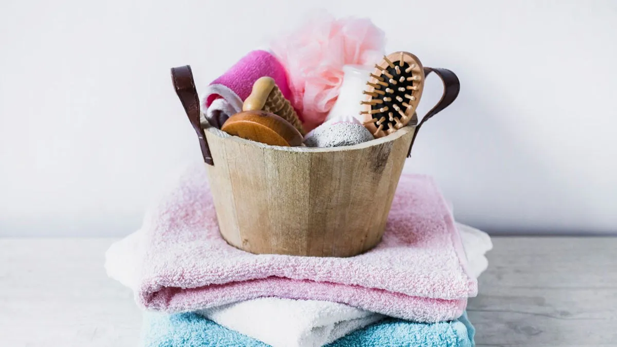 How Often Should You Change Loofahs, Towels, Razor Blades, Hair Brushes, And Why It Matters?