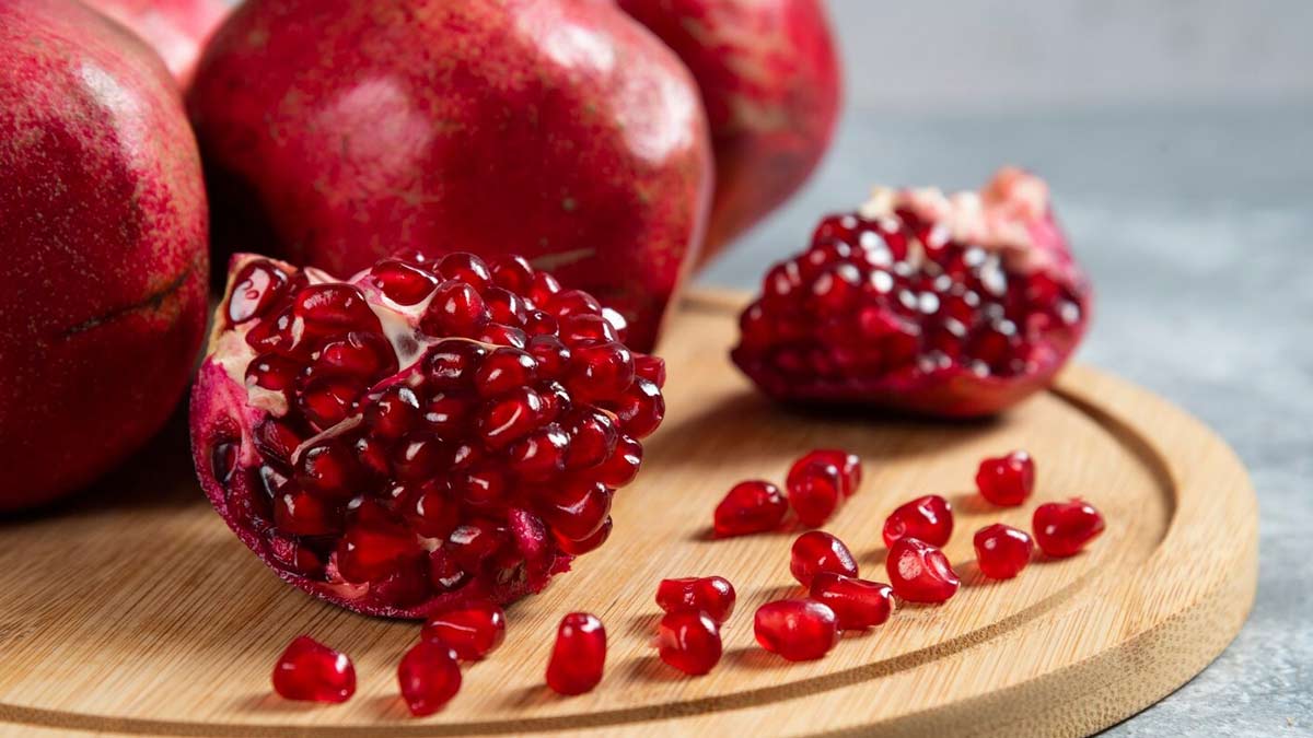 Pomegranate For Brain Health: What Science Says About Its Benefits