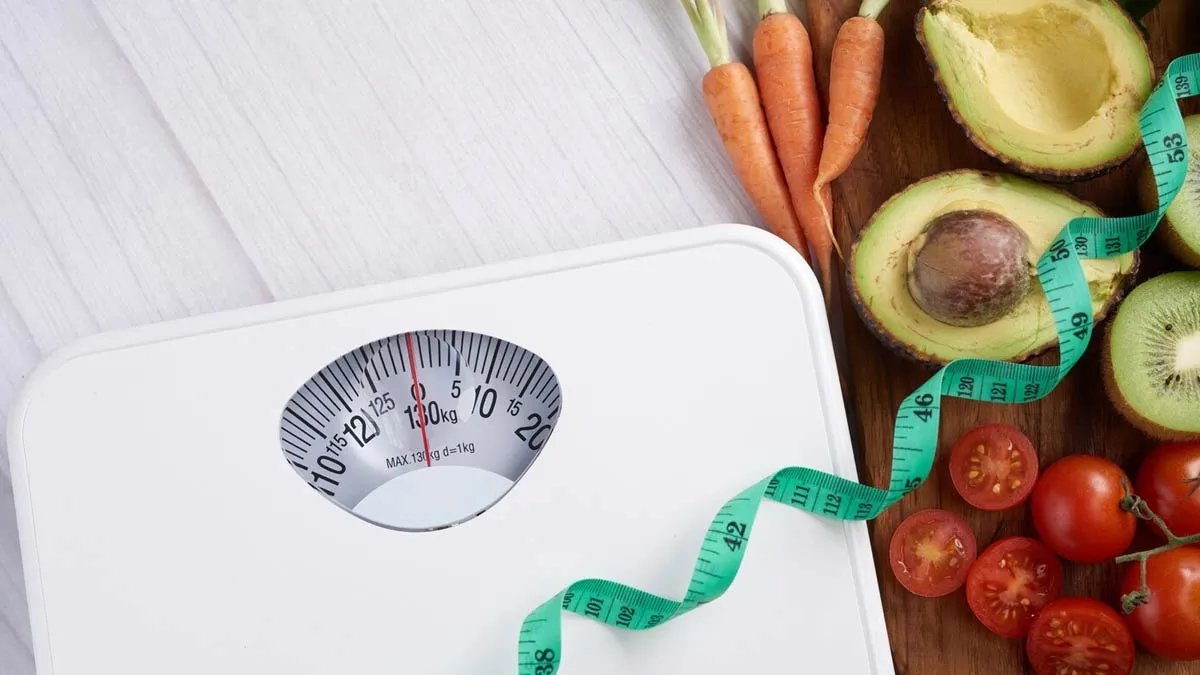 Healthy Weight Loss: How To Start Your Weight Loss Journey Without Crash Diets Or Gym Burnout