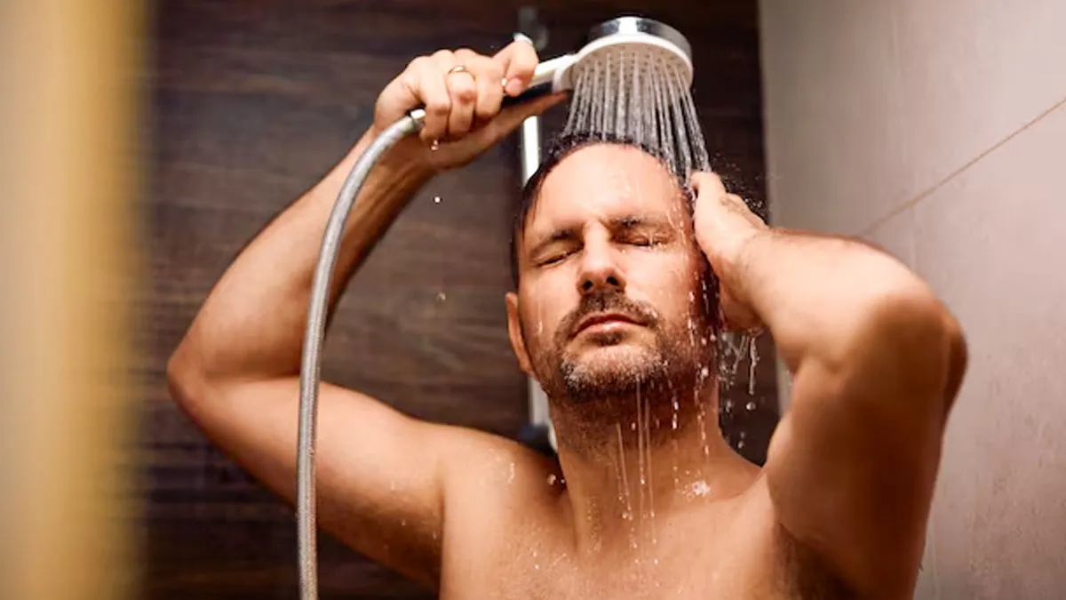 7 Everyday Shower Mistakes That Might Be Making Your Skin Uncomfortably Dry