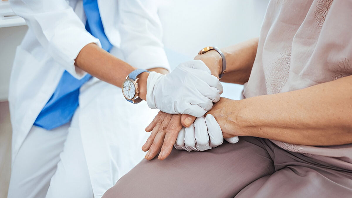 Is It True That Lupus Symptoms Improve With Age? What Research Suggests