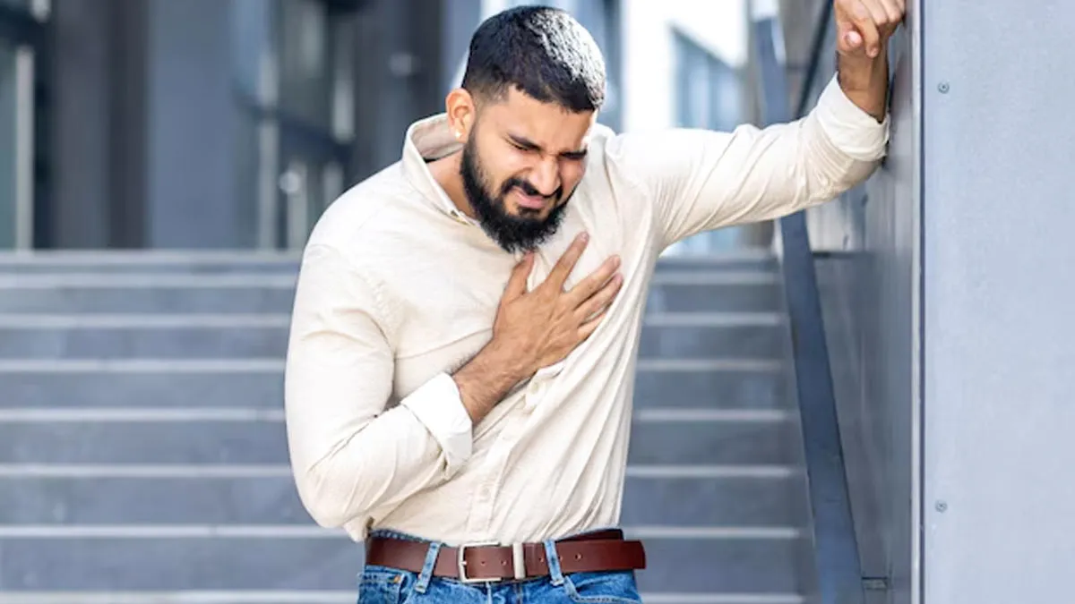 Why Do I Feel Chest Heaviness After Climbing Stairs? Heart Warning Signs