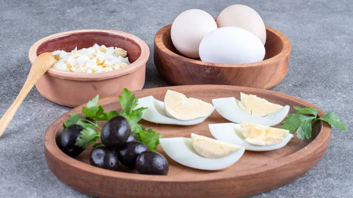 Is Eating 3 Eggs Every Morning Healthy? Here’s What Nutritionist Experts Say