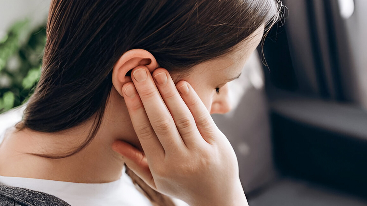 ear-tinnitus
