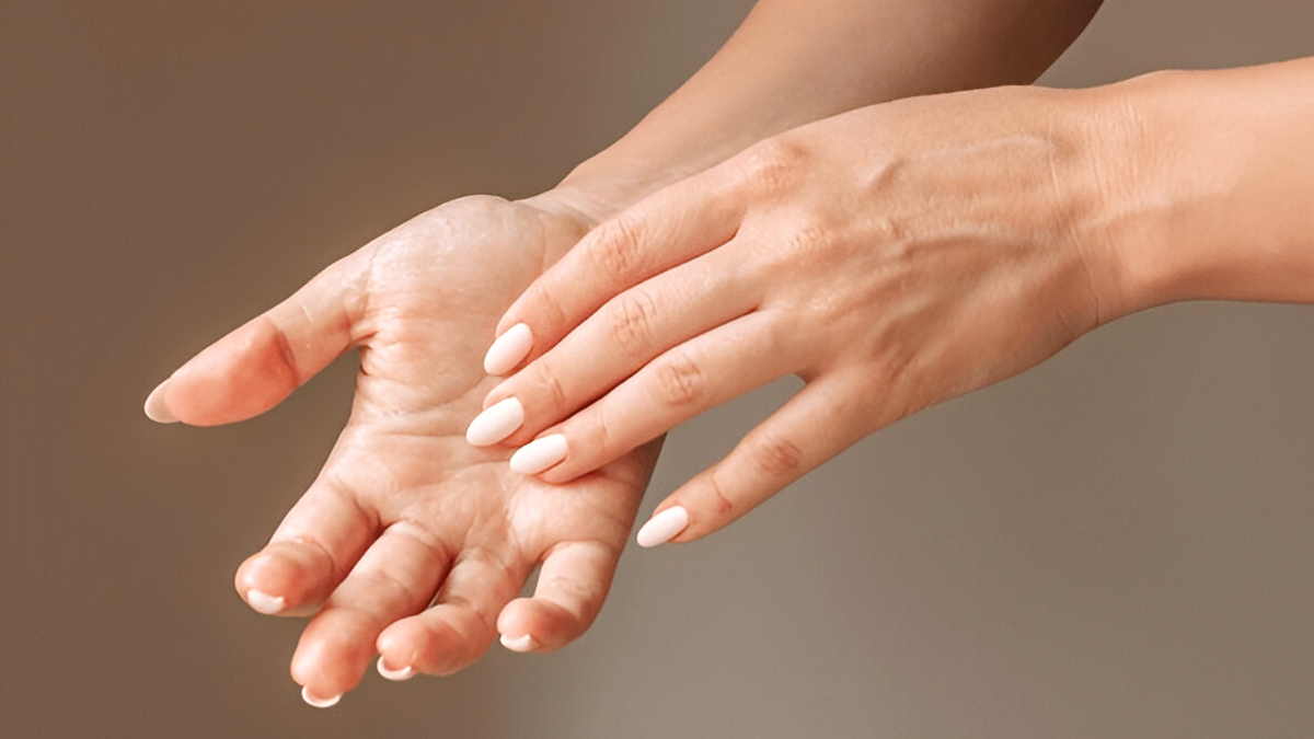 Sweaty Hands: A Sign Of Hyperthyroidism?