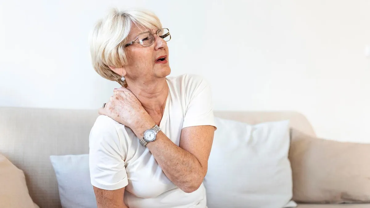 Why Is Frozen Shoulder More Common During Menopause? Expert Answers