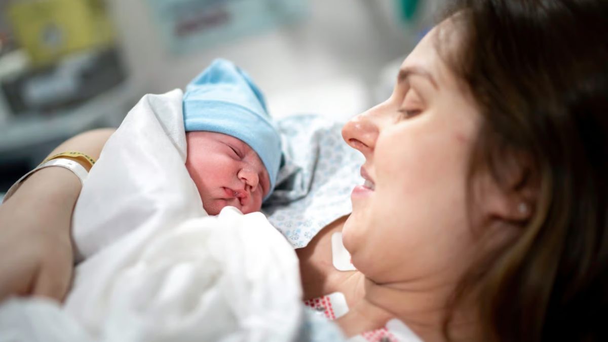 Why The First 40 Days After Birth Are Crucial for Mother and Baby? Know From an Expert
