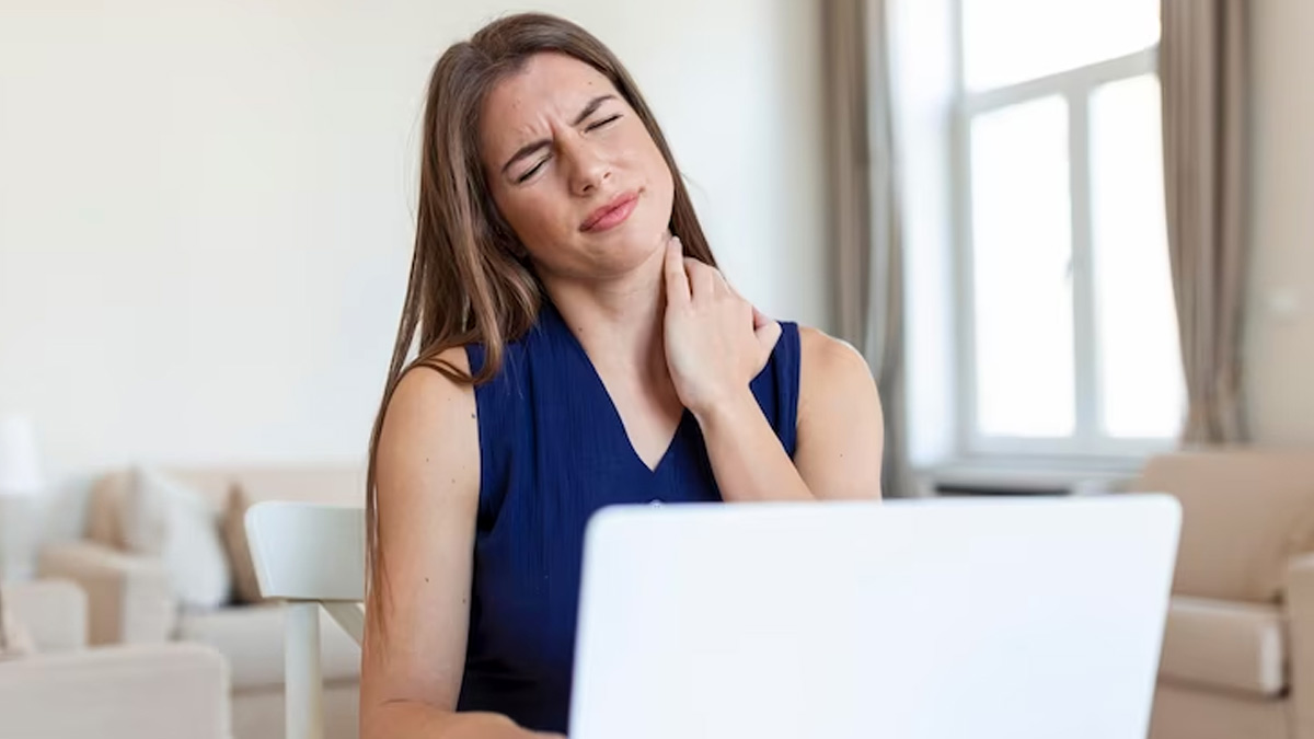 Desk Job Worker? Here's How You Are At Risk of Blood Clots and How To Avoid
