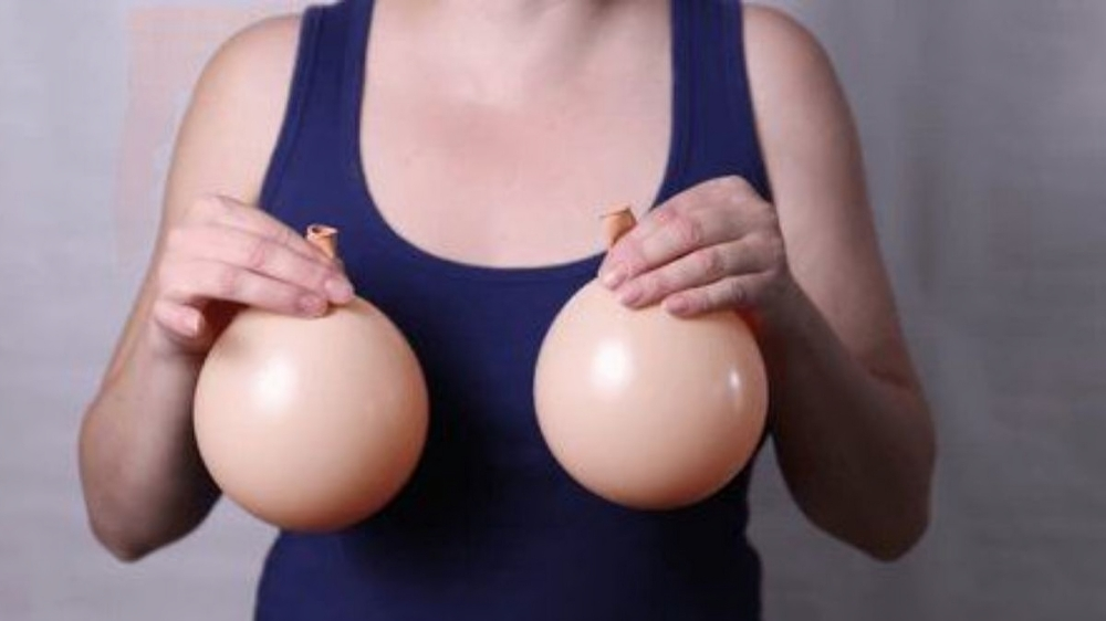 Can Ice Massage Help Get Firmer, Better-Shaped Breasts? Here’s What Experts Say