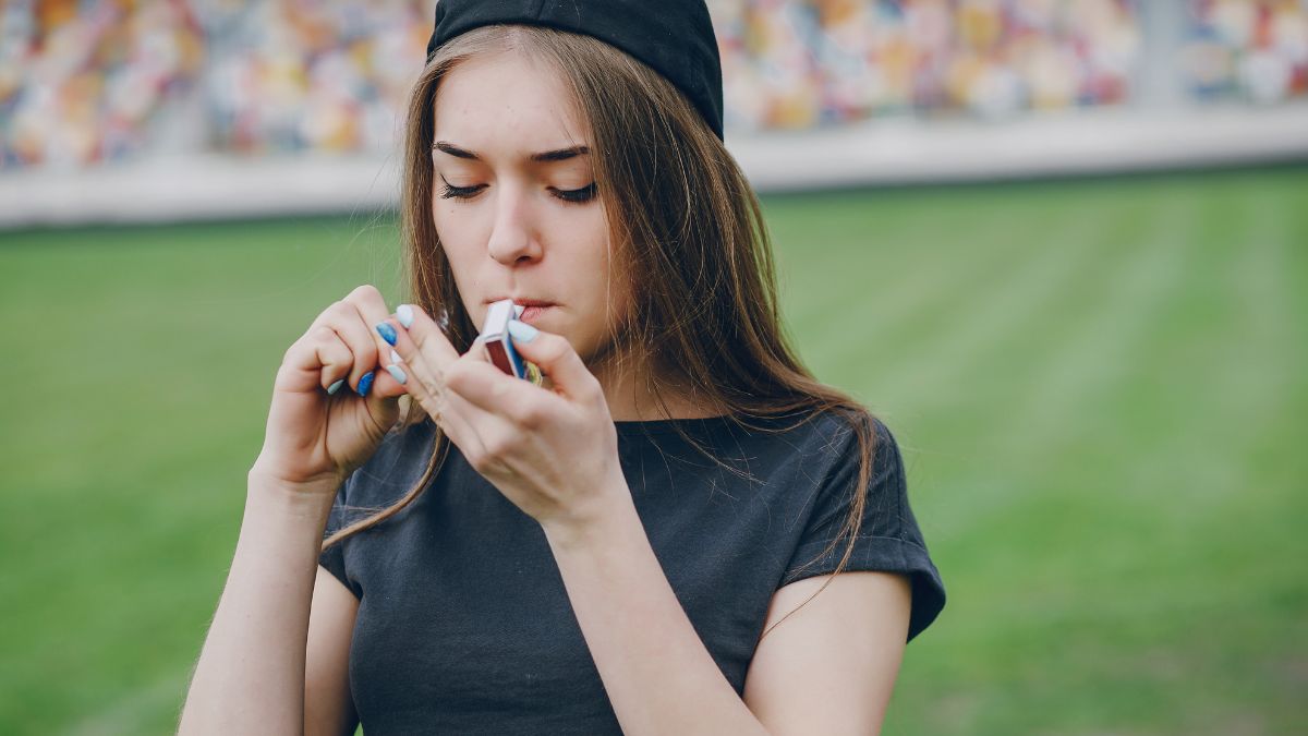 15 Million Teens Vape Reveals WHO Report, Experts Highlight Health Risks For Children And Pregnant Women
