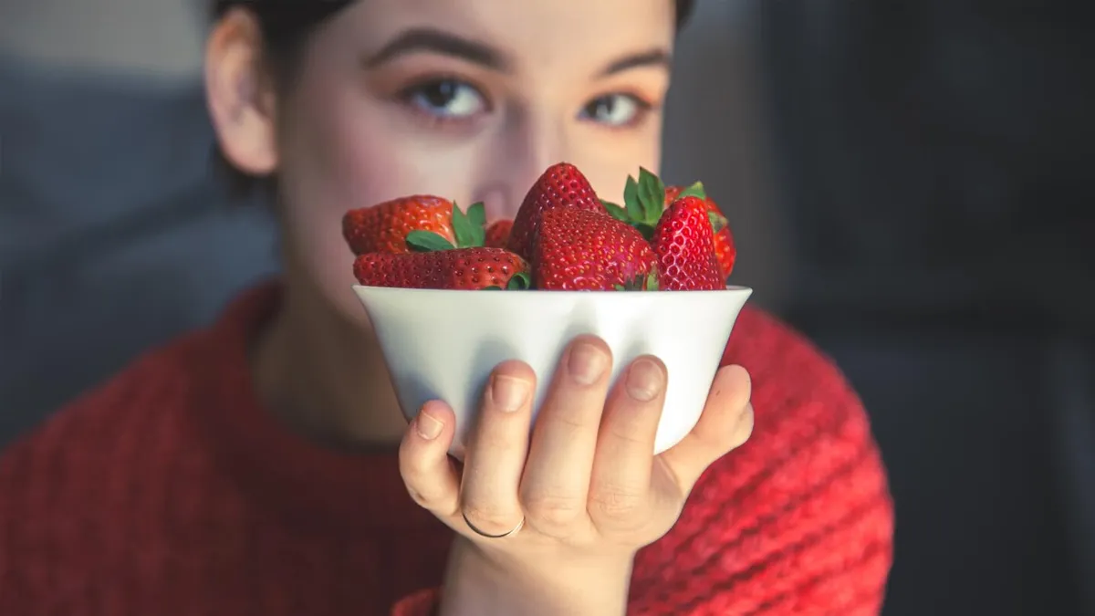 9 Reasons Why You Should Add Strawberries To Your Winter Diet