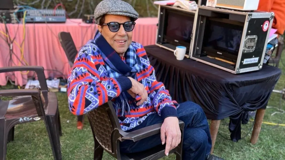 Veteran Actor Dharmendra’s Health Declines, Moved To Ventilator Support After Being Hospitalised - Report