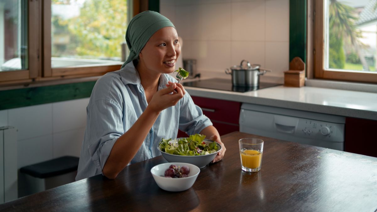 Cancer Nutrition: Dietitian's Guide On What To Eat During Cancer Treatment