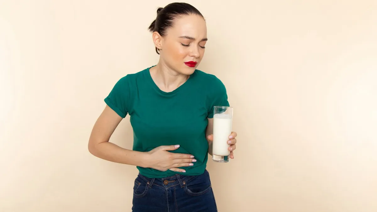 An Expert Guide To Choose The Right Milk For Your Gut And Beat The Bloat