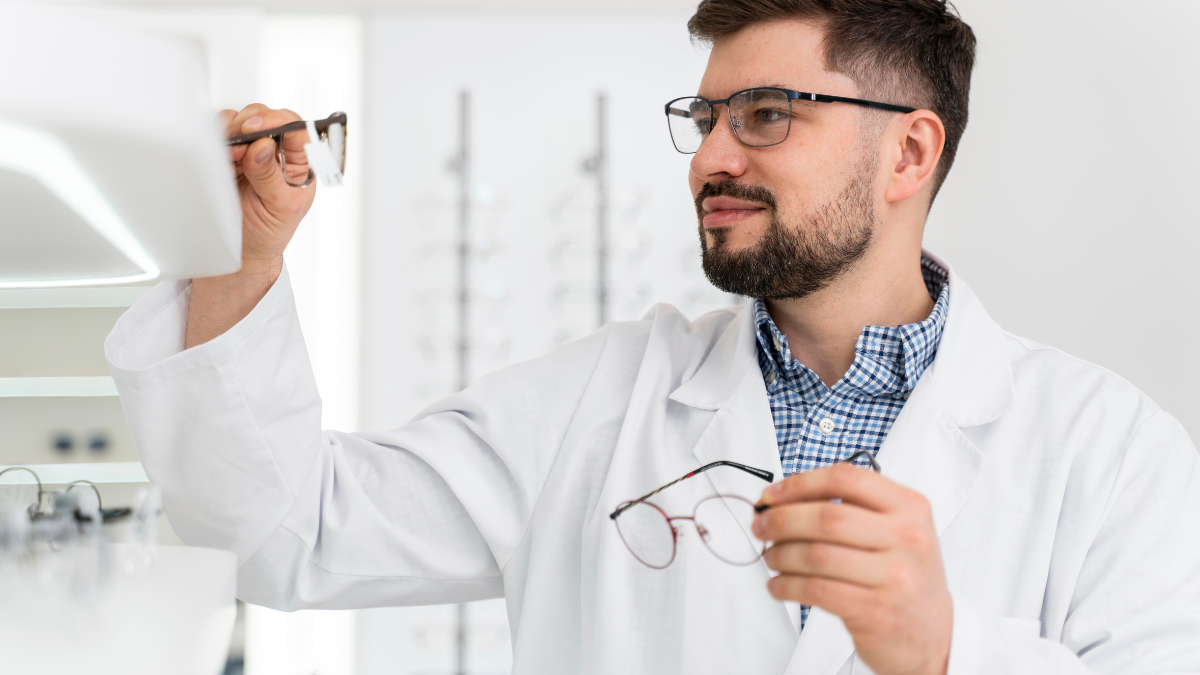 Men Over 40: The Eye Tests They Must Not Skip
