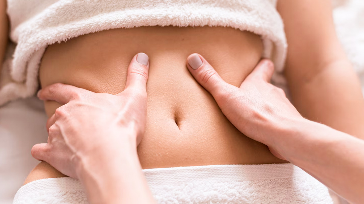 Massaging Castor Oil On Belly Button? Take A Look At Its Health Benefits