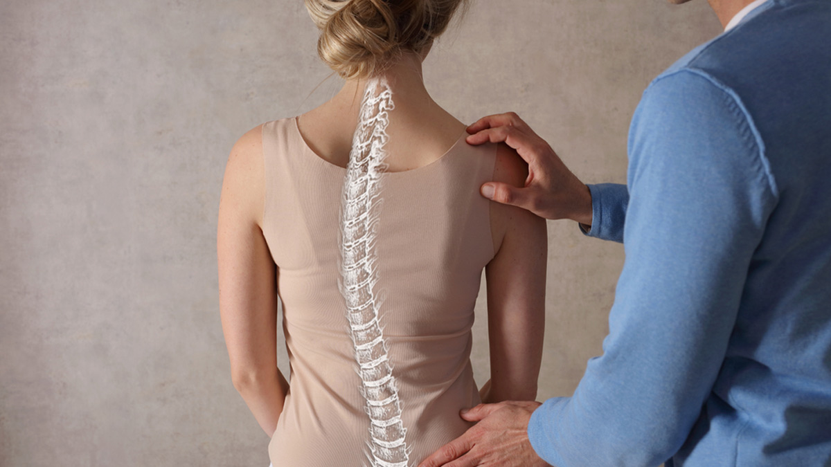 Surge in Orthopaedic Issues Among Teenagers Due to Screen Posture, Expert Explains How and Tips To Control
