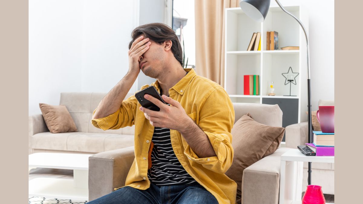 Phone-Induced Vertigo: Neurologist Shares How Scrolling Your Phone Too Much Can Trick Your Brain’s Balance System