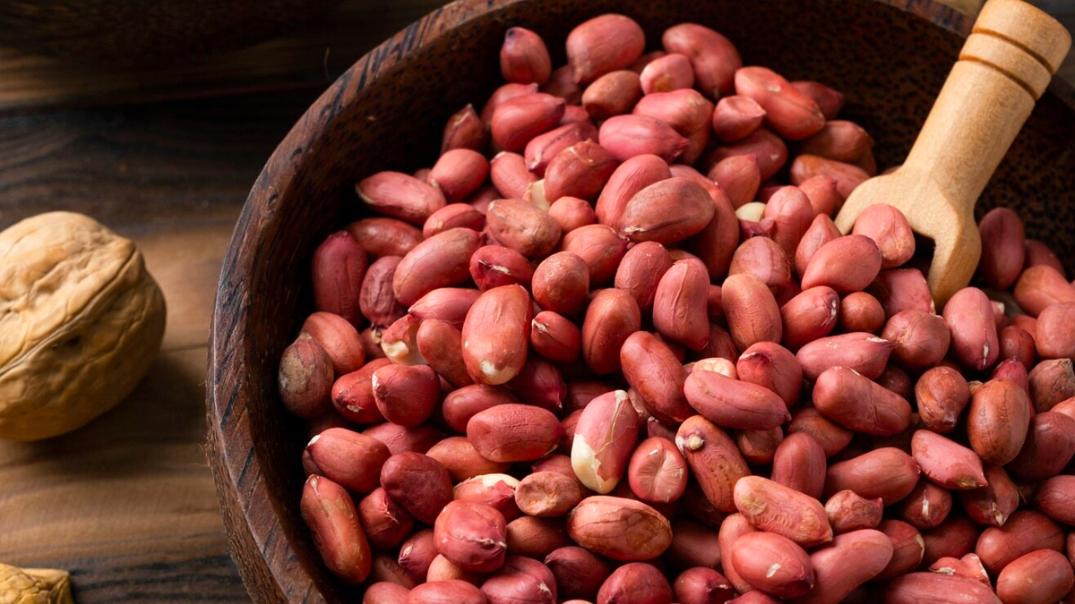 Eating A Handful of Peanuts For 16 Weeks Boosts Brain Health; Study Claims