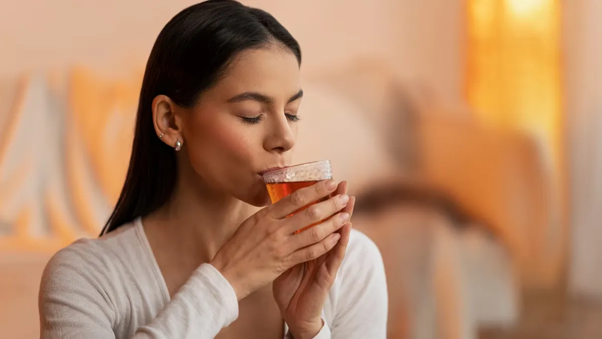 Why Should You Consume Clove Water Every Night? Expert Shares Benefits