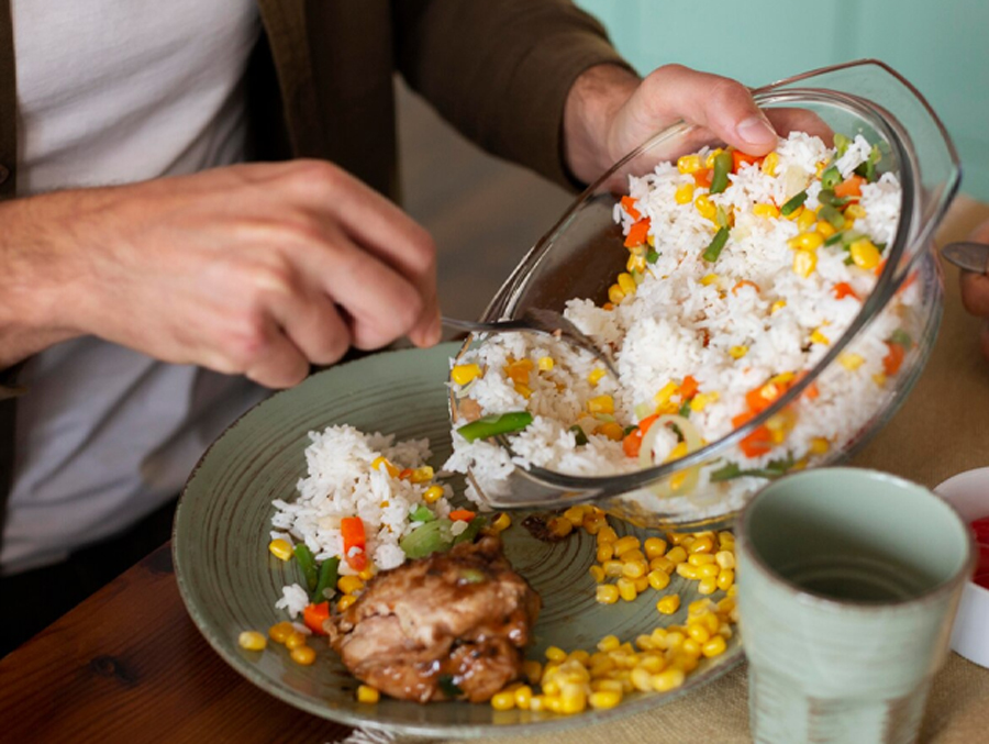 Can White Rice Cause Weight Gain? Nutritionist Answers | OnlyMyHealth