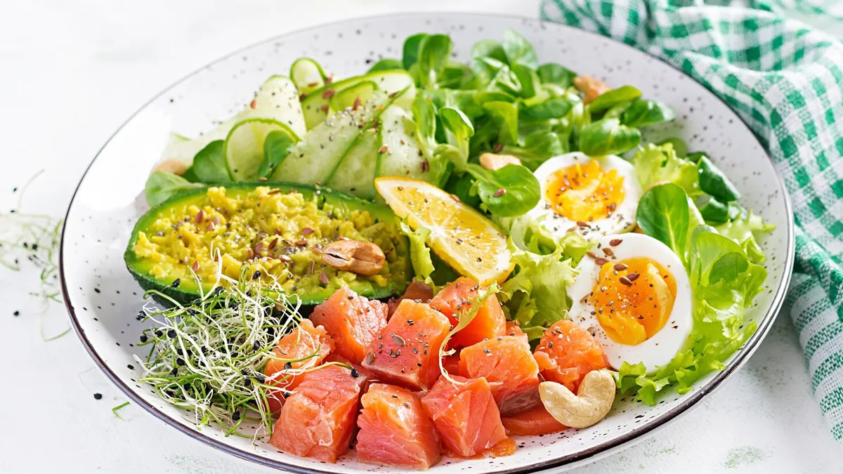 What is a Lazy Keto Diet? Expert Shares Risks and Benefits