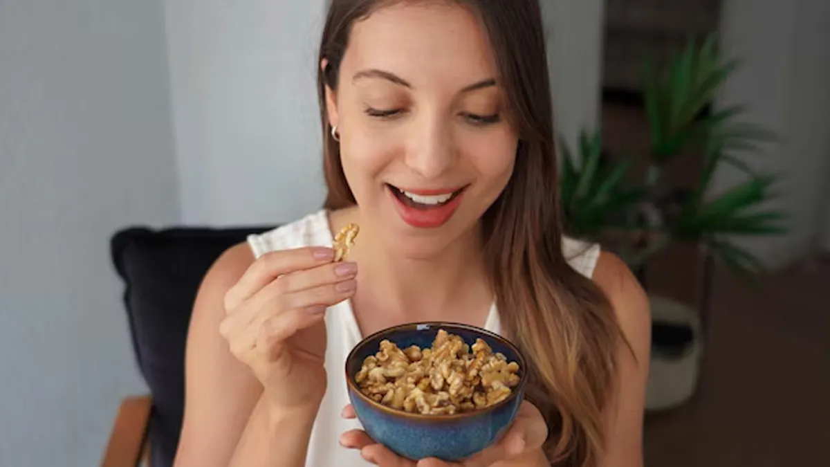 Soaked Walnuts vs Dry Walnuts 3