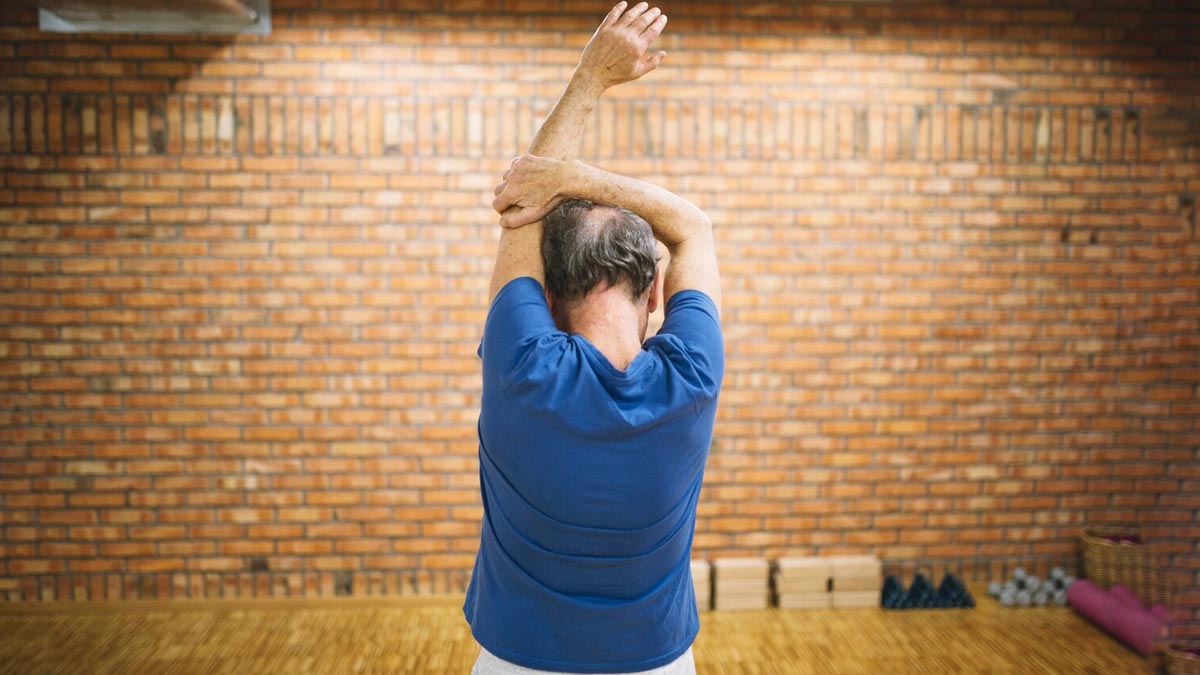 inside-stretches-for-elderly
