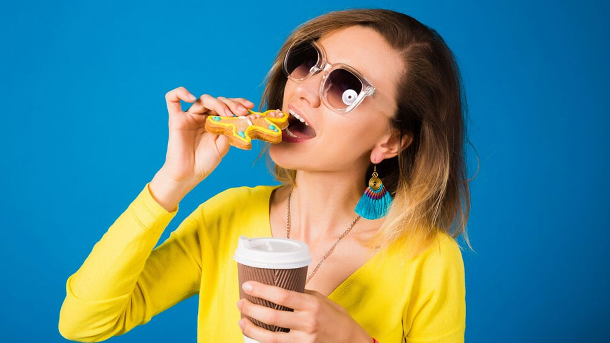 क्या खाने को जल्दी-जल्दी चबाने से वाकई वजन बढ़ता है? जानें एक्सपर्ट से