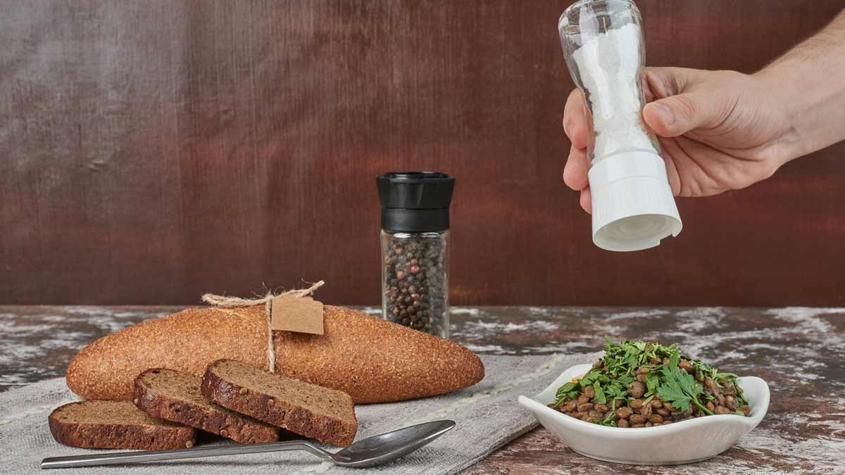 signs-you-are-not-getting-enough-salt-01