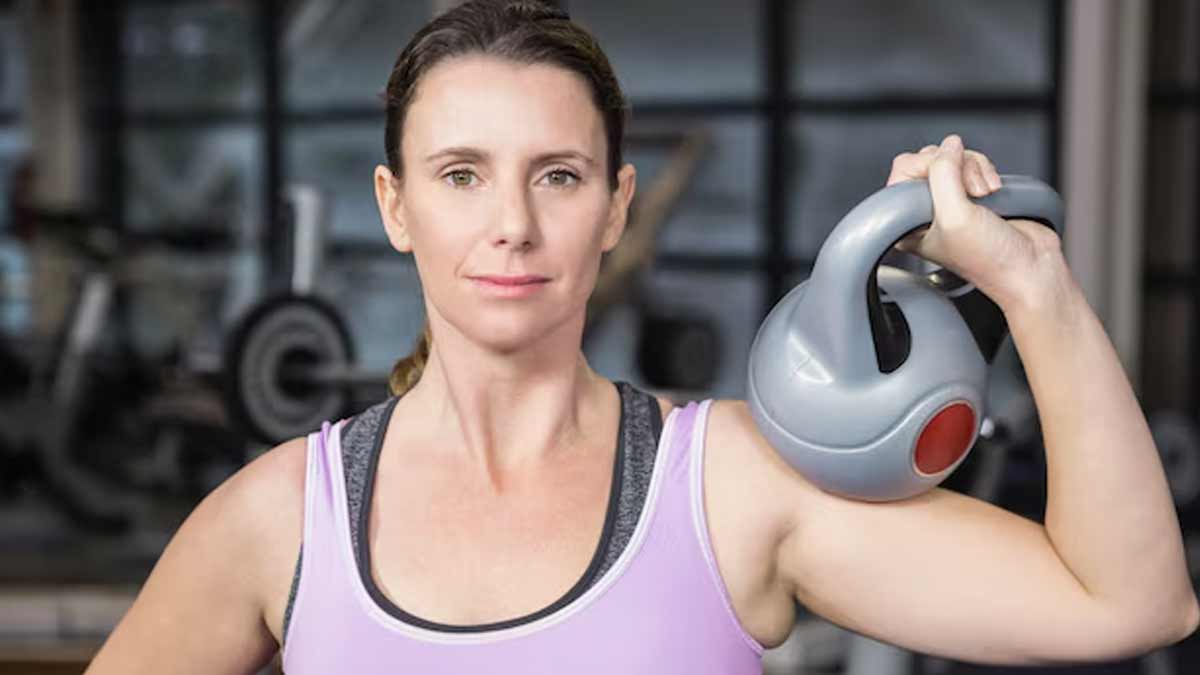 inside-female-strength-training