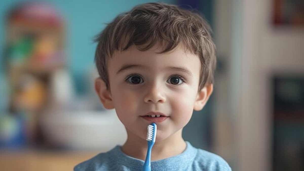 4 साल की उम्र से बच्चे को सिखाएं ओरल हेल्थ से जुड़ी ये 5 आदतें, दांत रहेंगे मजबूत
