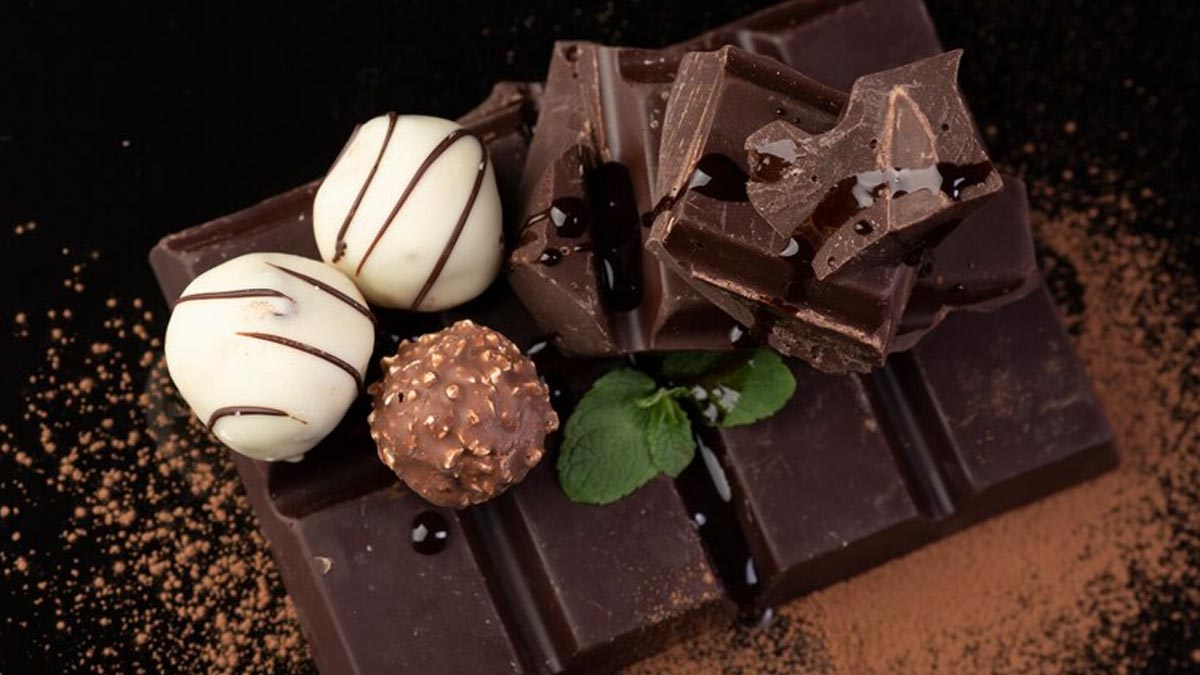 baby-eating-chocolate-inside