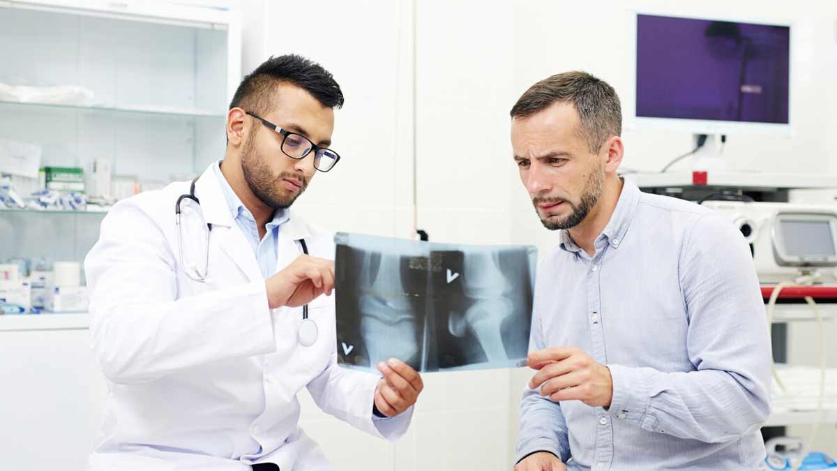 Common Myths About Osteoporosis And Bone Health In Hindi myths-about-osteoporosis-i