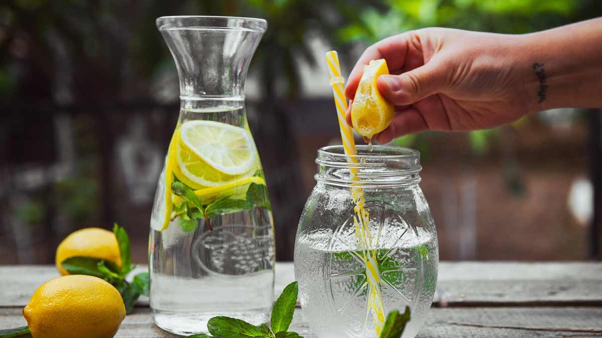 Lemon Water In Winter