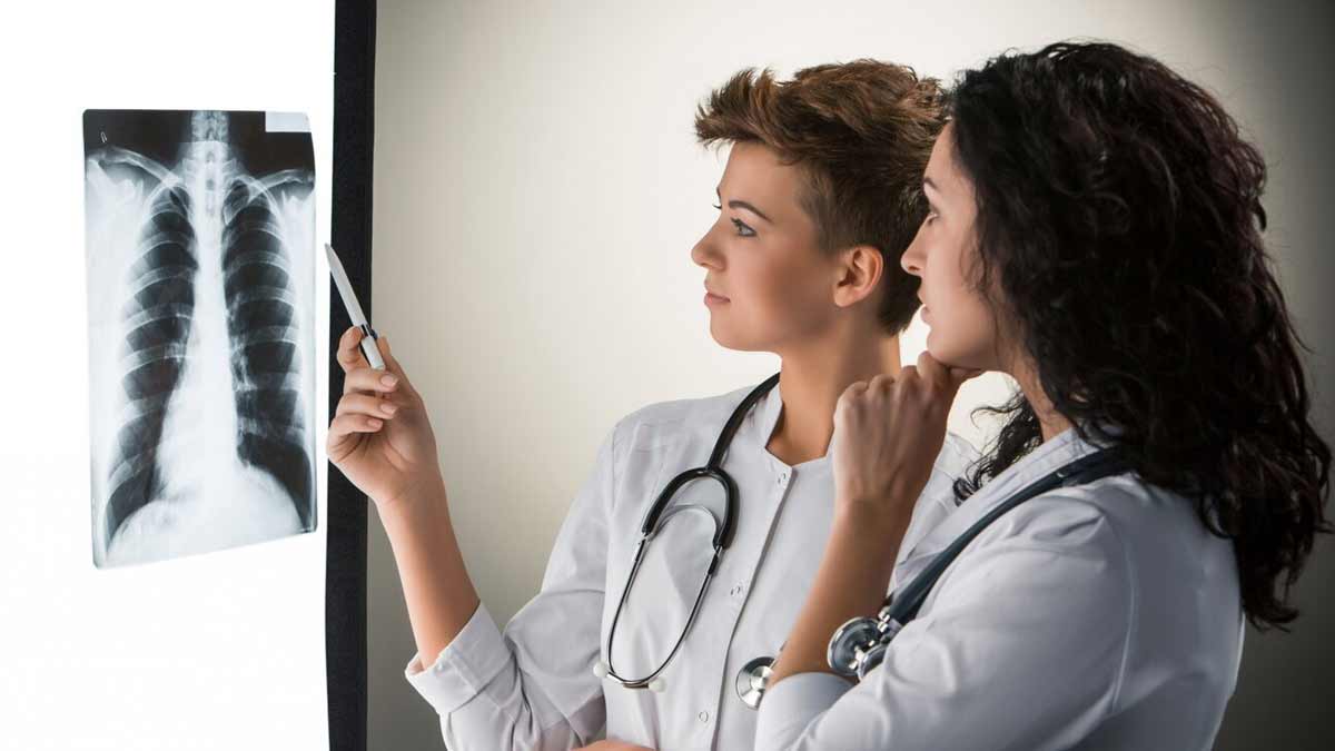 Lung cancer lungs-checkup-inside