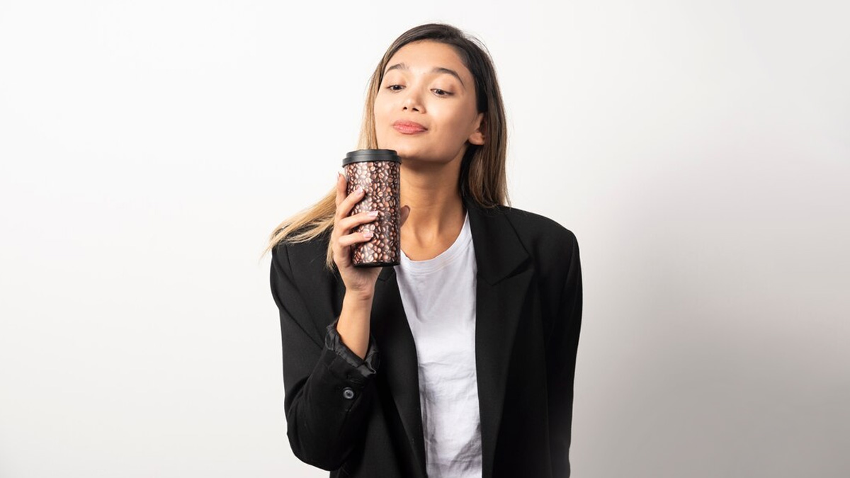 किन लोगों को कॉफी नहीं पीनी चाहिए? एक्सपर्ट से जानें