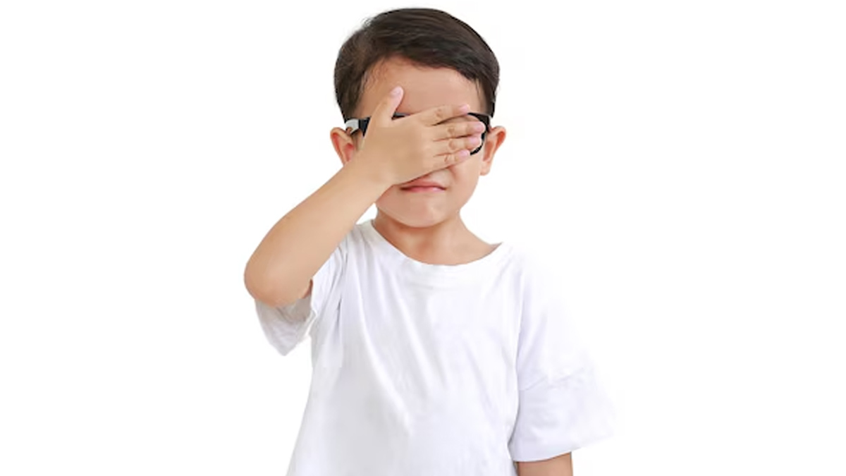 how screen time affects children eyes  01