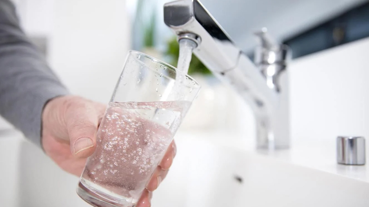 water Fluoride-in-water-inside