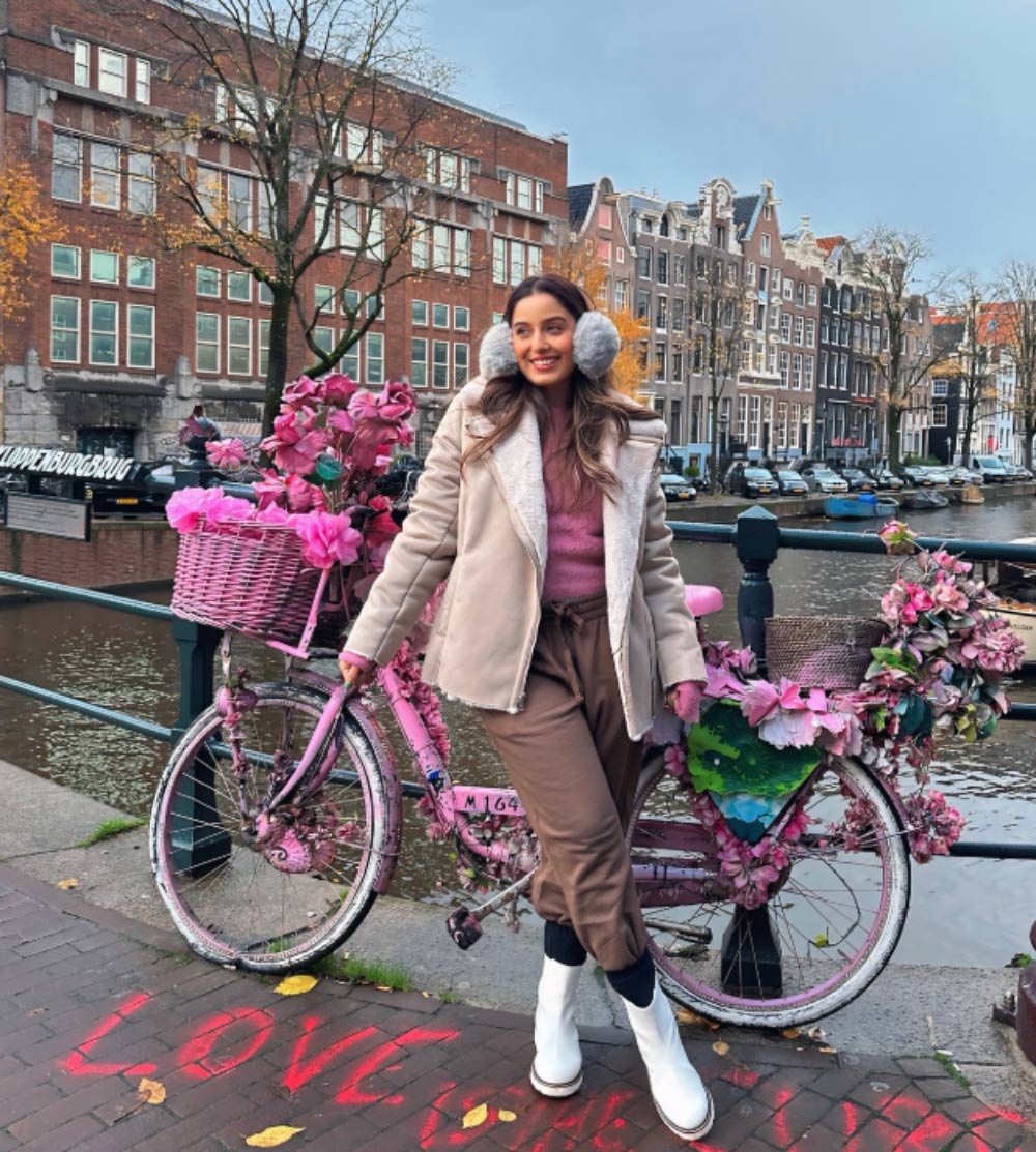 Srishty Rode Suffering From Pneumonia